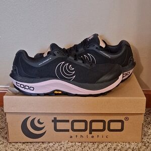 Topo Mtn Racer 3 Women's Black & Mauve Trail Running Shoes Size 8.5